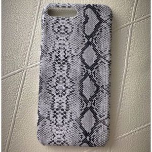 Black & White Snake Skin iPhone X Case